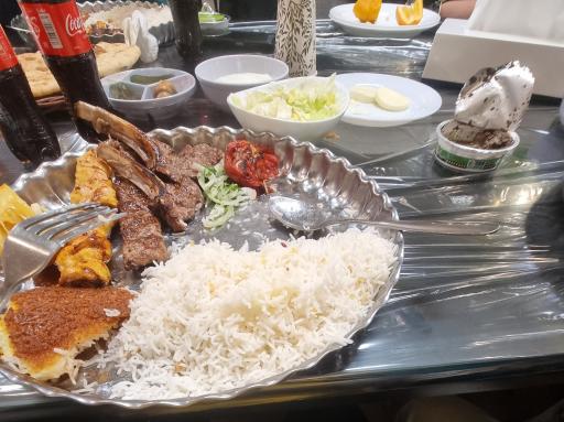 عکس رستوران ماهان شاندیز