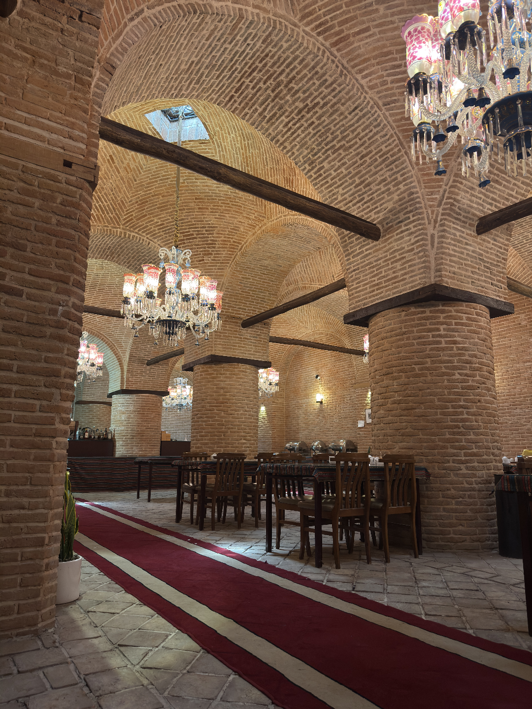 عکس هتل قهرمانی
