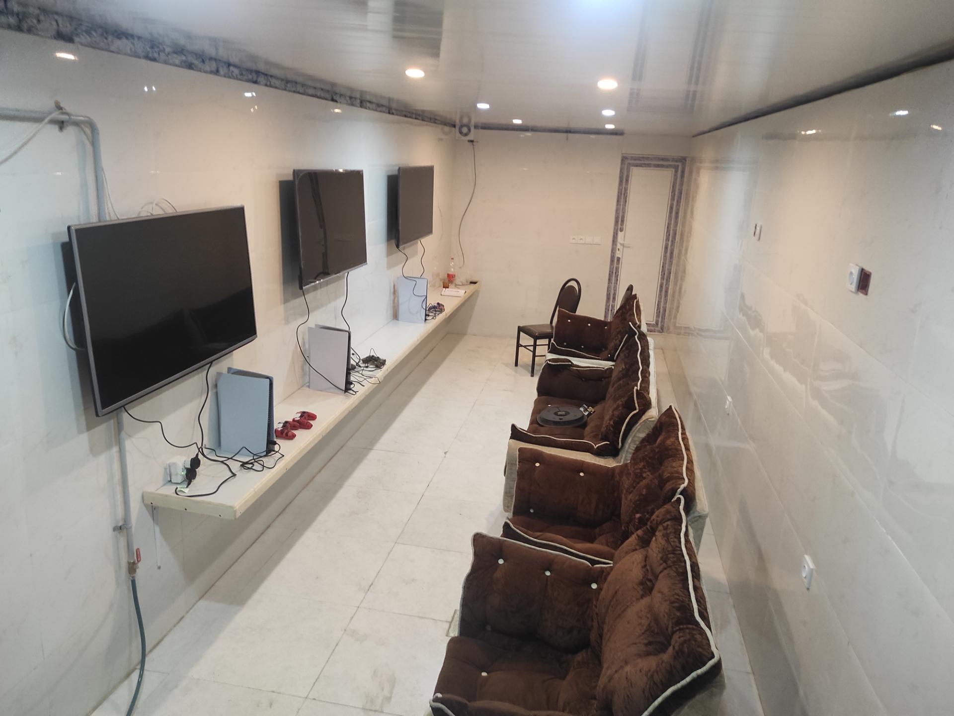 عکس گیم نت مرکزی معراج