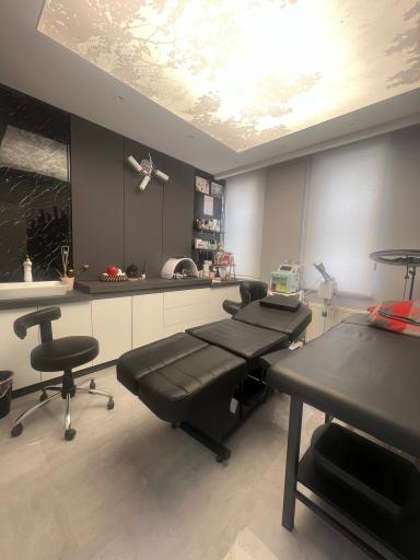 عکس سالن زیبایی رویا