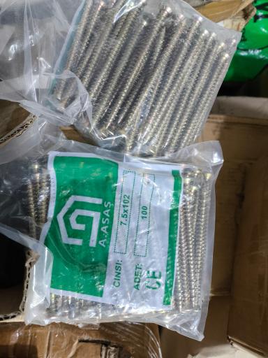 عکس فروشگاه پیچ و مهره حنفی 