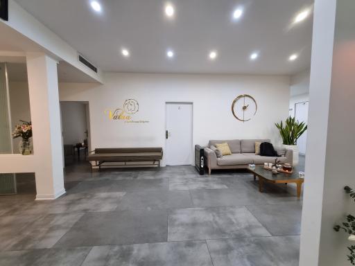 عکس پلی کلینیک روان درمانی والا