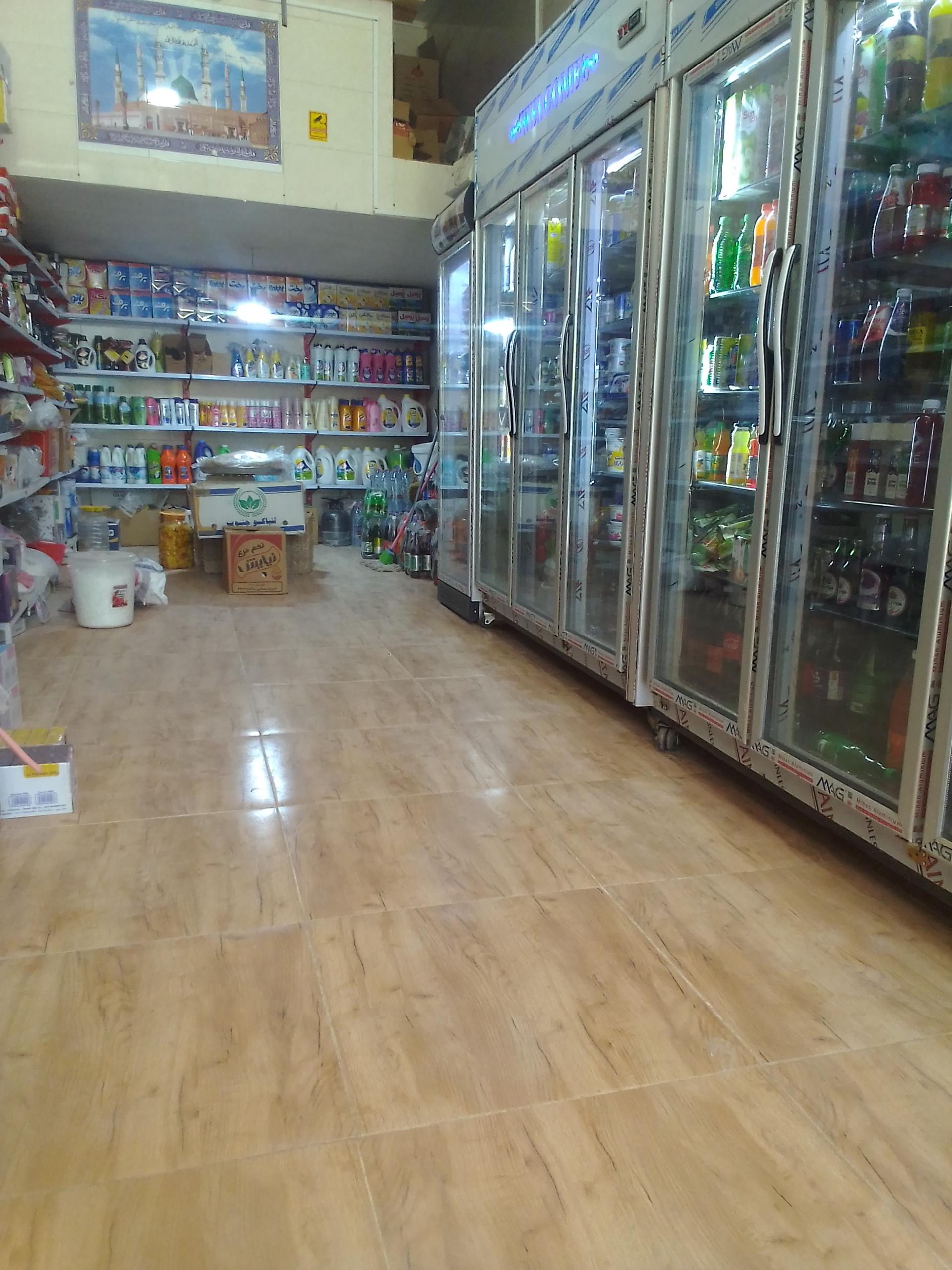 عکس سوپر مارکت تک نگین