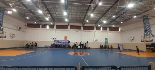 عکس سالن سرپوشیده چمن مصنوعی توحید