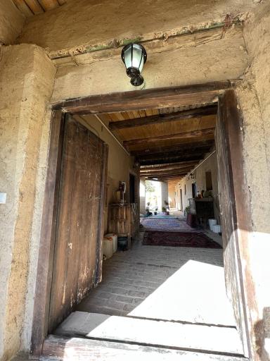 عکس مجموعه بوم‌گردی و سوارکاری پرنیان گلپا