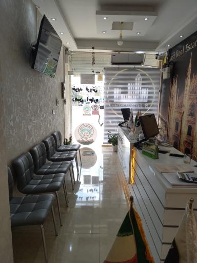 عکس گروه مشاورین املاک نفیسی