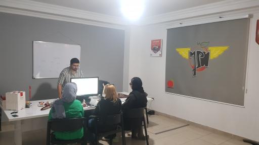 عکس نمایندگی نرم افزار هلو