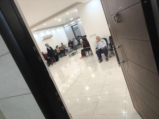 عکس دکتر فرزان مقدم یزدی (متخصص مغز و اعصاب و ستون فقرات)