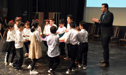 عکس آموزشگاه موسیقی شهر آشوب