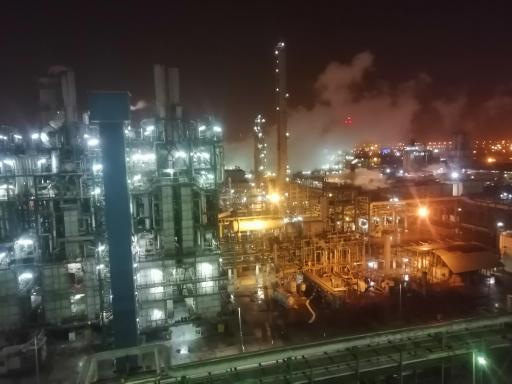 عکس شرکت پتروشیمی امیرکبیر