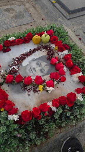 عکس مزار سامیار مظاهری