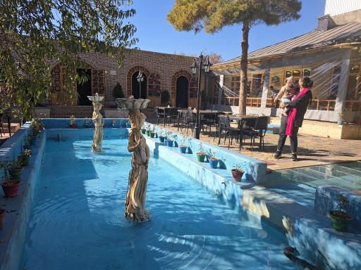 عکس کافه رستوران یارپاق