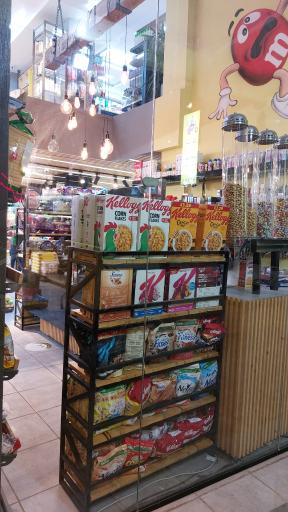 عکس سوپرمارکت نیو مارکت