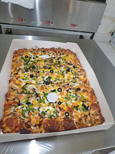 عکس پیتزا و پیتزا بعلبک لما