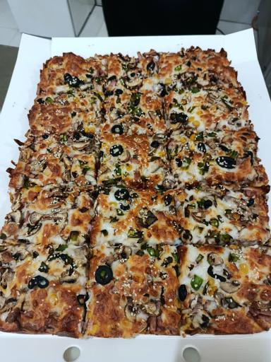 عکس پیتزا و پیتزا بعلبک لما