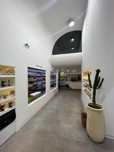 عکس سوپرمارکت نیو مارکت