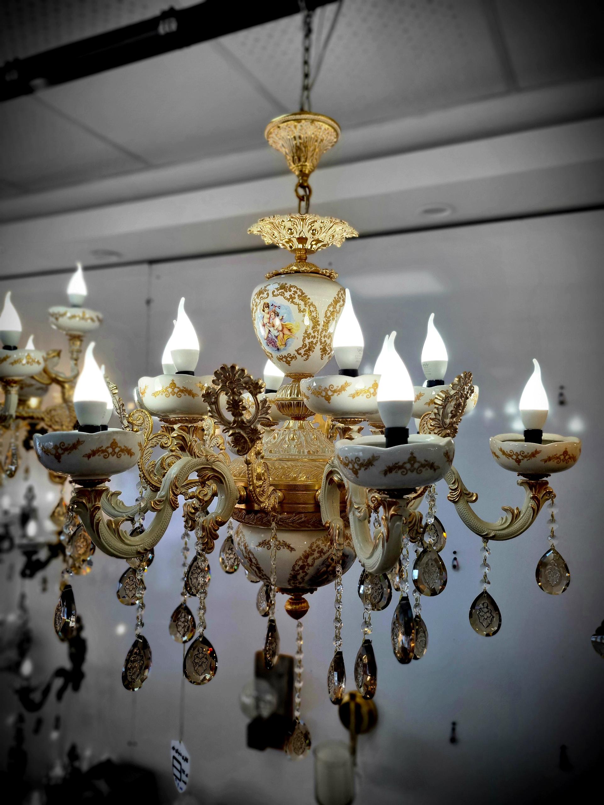 عکس گالری برق و لوستر دنیای نور