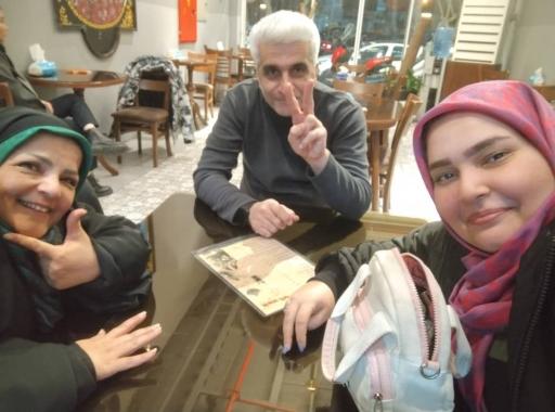 عکس کافه بستنی مامان زری