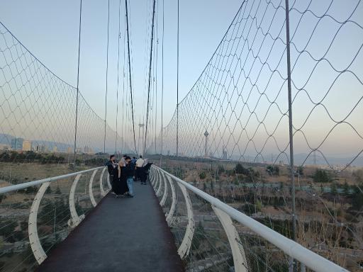 عکس پل معلق آسمان تهران