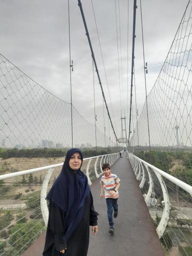 پل معلق آسمان تهران