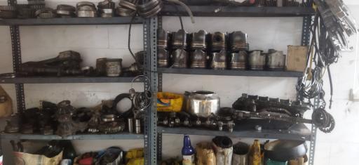 عکس تعمیرگاه ماشین سنگین عسکری 