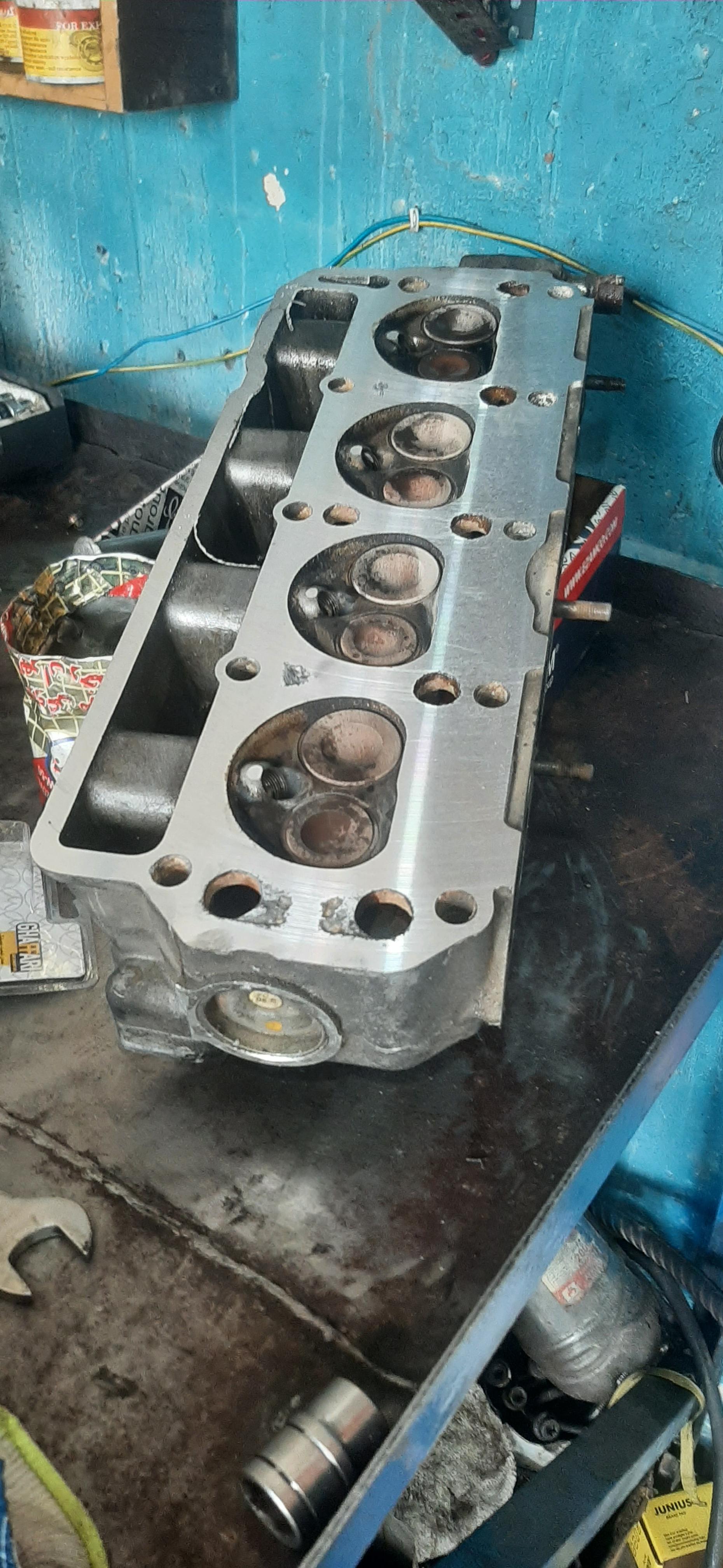 عکس تعمیرگاه مکانیکی و خدمات خودرویی ارس