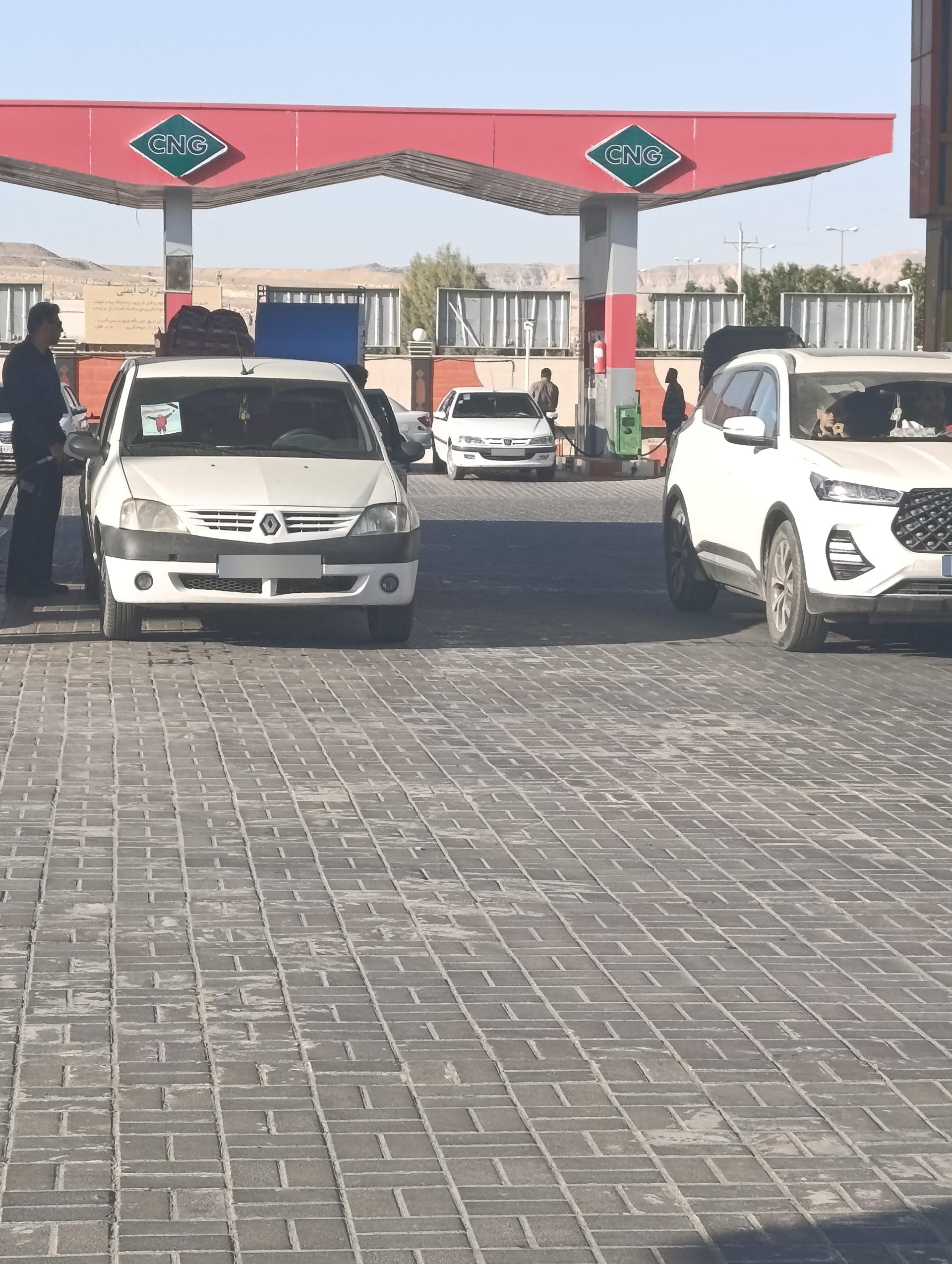 عکس پمپ گاز CNG