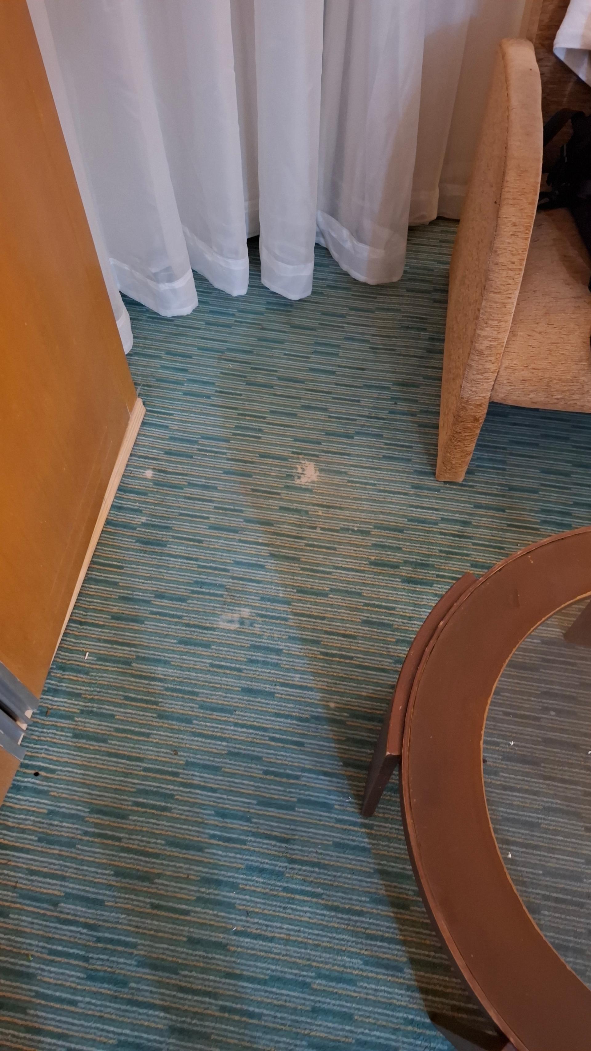 عکس هتل لیپار چابهار