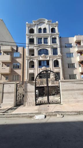 عکس ساختمان امید 
