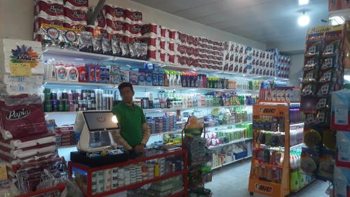 عکس بازار روز میوه و تره بار یاس ۲