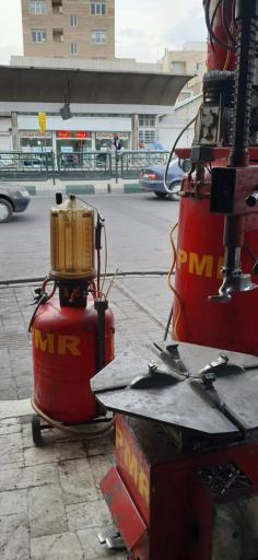 عکس تعویض روغن ساجدی