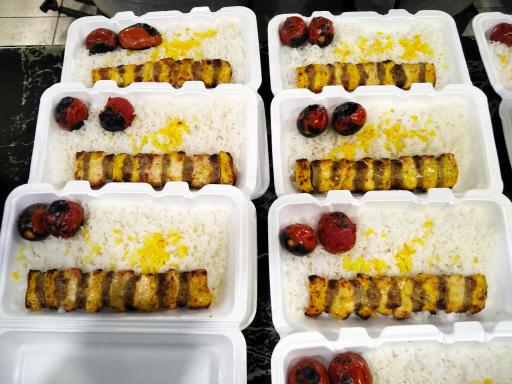 عکس تهیه غذای امام رضا 