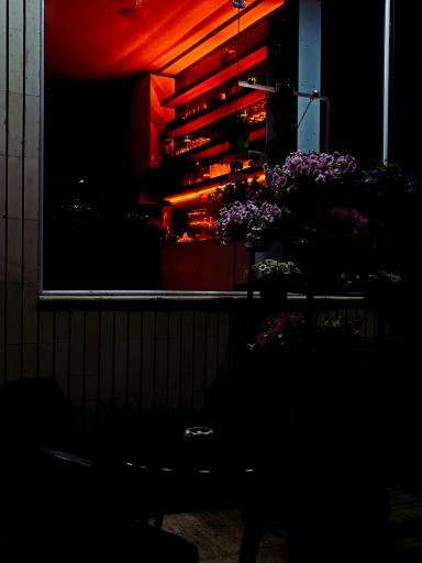 عکس کافه دژاوو