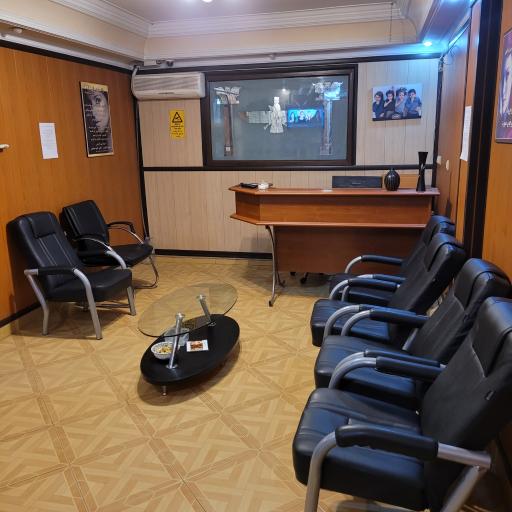 عکس دکتر پیروز زمانپور