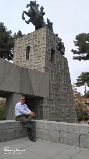 عکس ورودی باغ موزه نادری