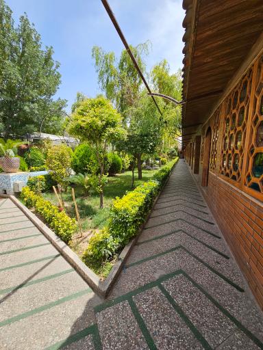 باغ رستوران عمارت شب نشین