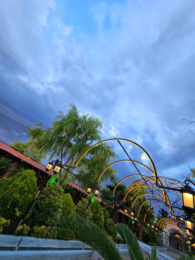 باغ رستوران عمارت شب نشین