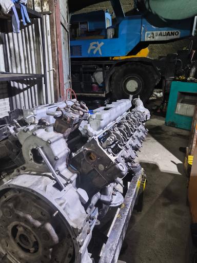 عکس تعمیرگاه جرثقیل دیزل ژاپن