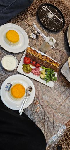 عکس باغ رستوران عمارت شب نشین