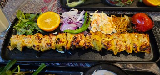 عکس باغ رستوران عمارت شب نشین