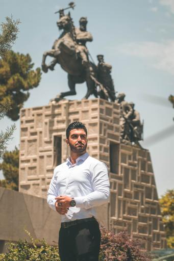 عکس ورودی باغ موزه نادری