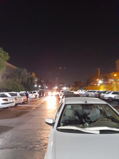 عکس پارکینگ اداره پست 