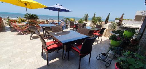 رستوران هتل دنیز