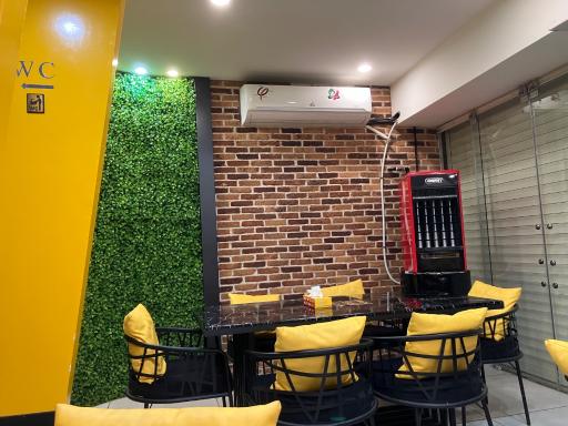 عکس برگر تخصصی لاویا یاسوج