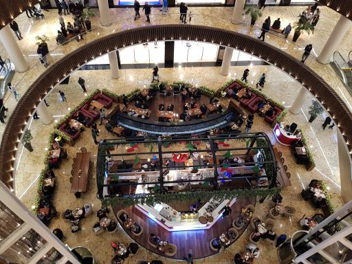 عکس مرکز خرید سانا