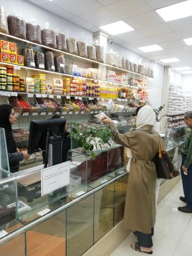 عکس برنج و خشکبار نوبخت