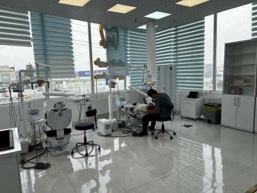 عکس دندان پزشکی دکتر ایزدجو