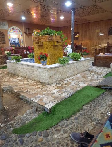 عکس رستوران شب نشین