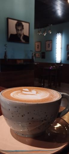 کافه سینما رشت 