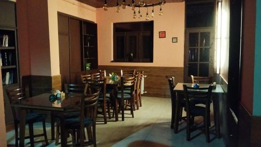 کافه سینما رشت 